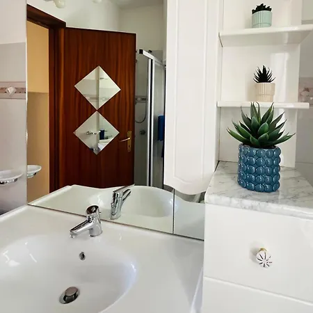 La Casa Di Marina Tatil Evi *
